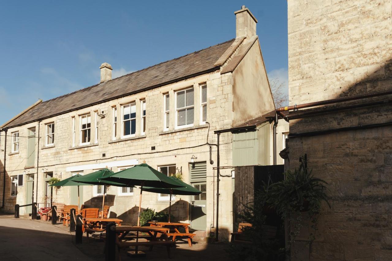 The Falcon Inn Painswick Exterior photo